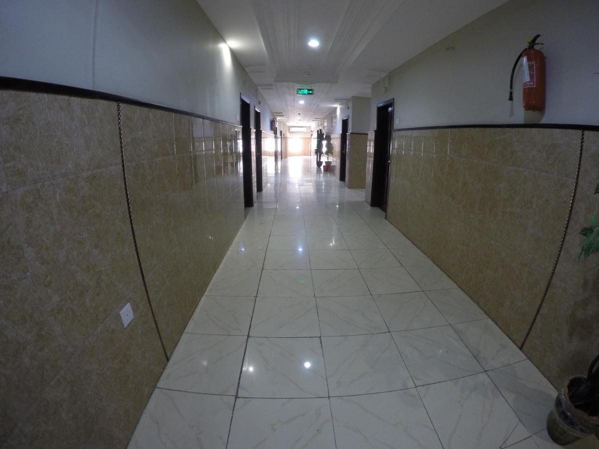 Popular attractions Area Nearby Property
